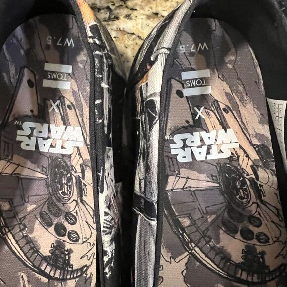 Tom’s x Star Wars loafers size 7.5 - Picture 4 of 11